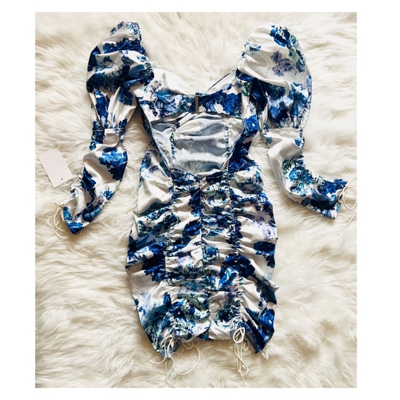 New! FOR LOVE & LEMONS Ruched Floral Bodycon Mini Dress - Picture 10 of 12